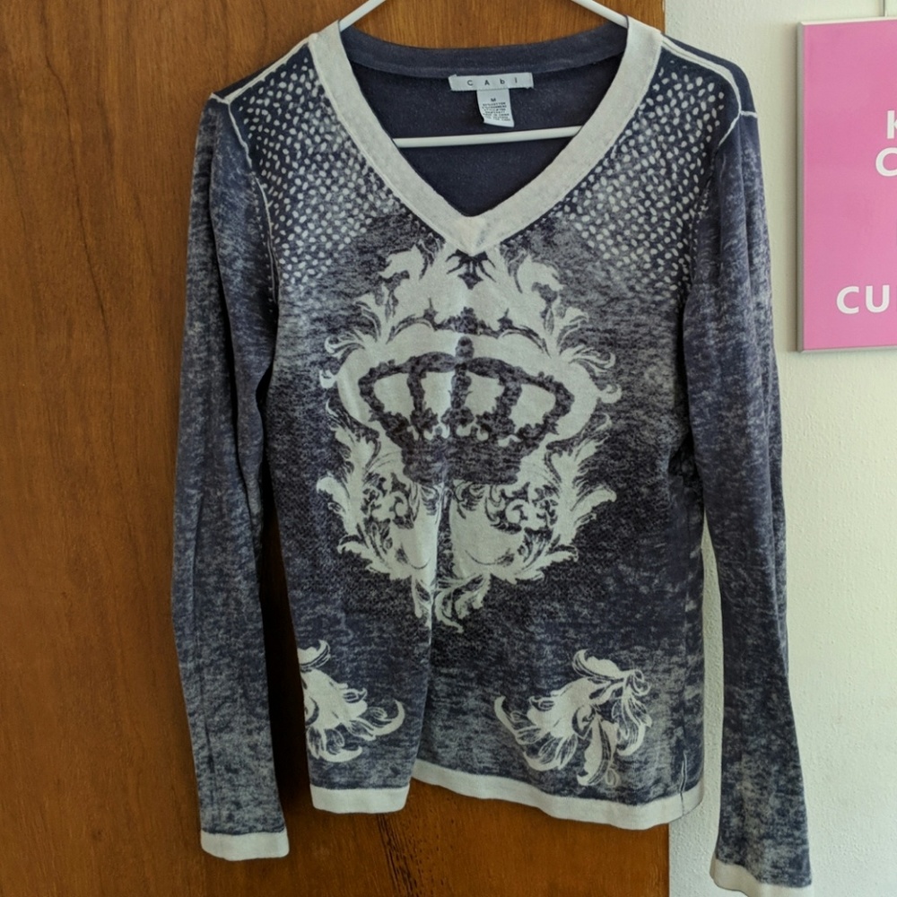 Cute sweater!